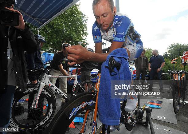 Cyclist Danny Pate of the Garmin-Slipstream team smiles July 08 during a training session on the Tour de France cycling race in Cholet, western...