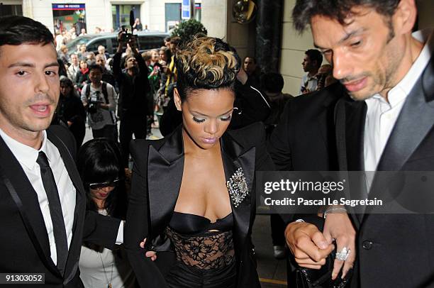 Rihanna arrives at the Balmain Pret a Porter show as part of the Paris Womenswear Fashion Week Spring/Summer 2010 on October 1, 2009 at...