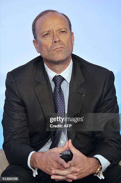 Biogen Ceo 345 Christopher A Viehbacher Photos & High Res Pictures - Getty Images