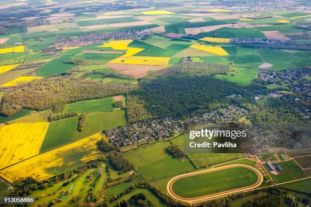 aerial view of the french countryside before paris,france - île de france stock pictures, royalty-free photos & images