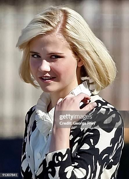 Elizabeth Smart walks after she testified for the first time in a competency hearing for her kidnapper Brian David Mitchell on October 1, 2009 in...