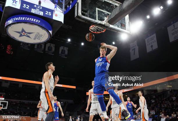 Brock Motum, #12 of Anadolu Efes Istanbul in action during the 2017/2018 Turkish Airlines EuroLeague Regular Season Round 21 game between Anadolu...