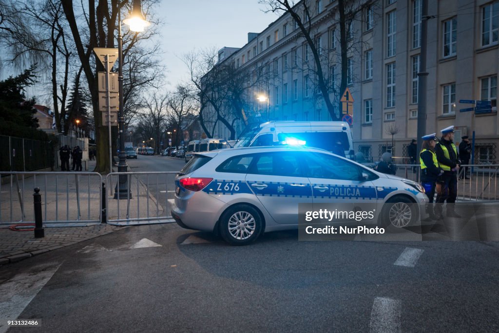 Israel Embassy in Warsaw surrounded by Police