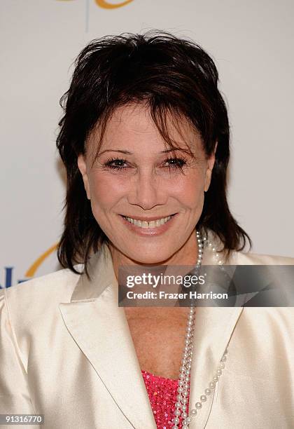 Actress Michele Lee arrives at the 2009 UCLA Department of Neurosurgery's Visionary Ball on October 1, 2009 in Beverly Hills, California.