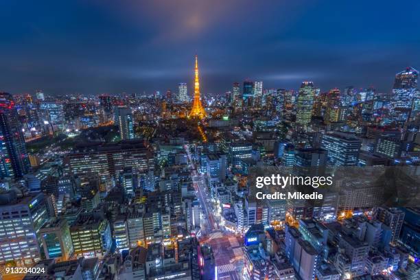 tokyo skyline - tokyo world trade center photos et images de collection