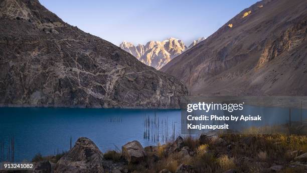 attabad lake, gilgit baltistan, pakistan - baltistan bildbanksfoton och bilder