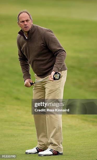 Sir Steve Redgrave on the during the fifth green second round of The Alfred Dunhill Links Championship at Kingsbarns Golf Links on October 2, 2009 in...