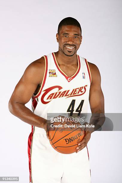 Leon Powe of the Cleveland Cavaliers poses during 2009 NBA Media Day at the Cleveland Clinic Courts on September 28, 2009 in Independence, Ohio. NOTE...