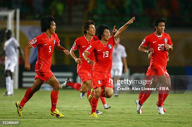 Kim Bo Kyung of Korea Republic celebrates with his team mates after scoring the second goal during the FIFA U20 World Cup Group C match between Korea...