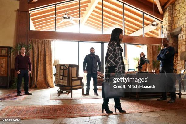 The People v. Olivia Pope" - When Olivia agrees to join Fitz in Vermont for what she thinks will be a relaxing getaway, she is shocked to find that...