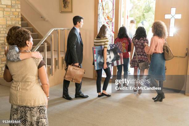 Line in the Sand - Brandon and Grace plan the ultimate senior prank which ends up going a little too far. Mariana and Mat make a huge decision about...