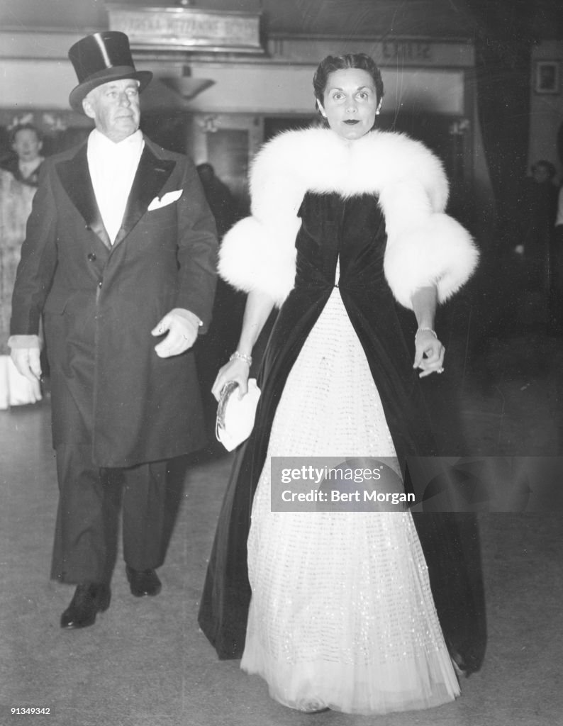 Frances Hutton Mr & Mrs Edward F. Hutton attend the National Horse Show at Madison ...
