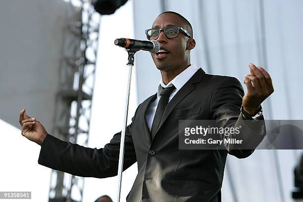 Vocalist Raphael Sadiq performs during the Austin City Limits Music Festival at Zilker Park on October 2, 2009 in Austin, Texas.