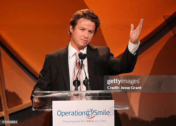 Billy Bush attends the Operation Smile's 8th Annual Smile Gala at The Beverly Hilton Hotel on October 2, 2009 in Beverly Hills, California.