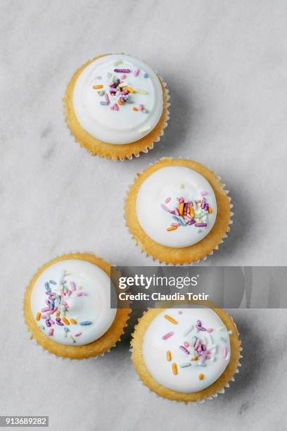 cupcakes - cupcake stock pictures, royalty-free photos & images