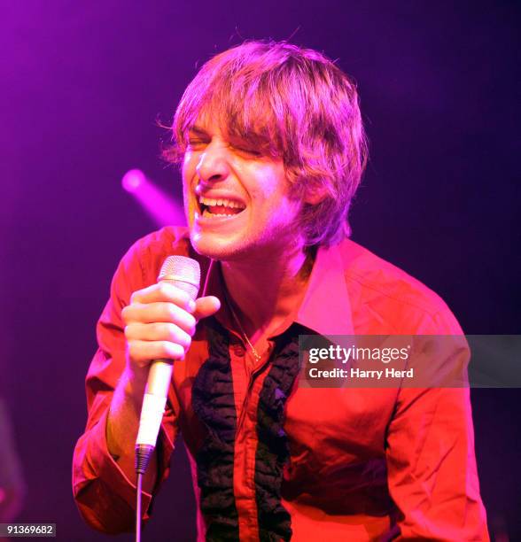 Paolo Nutini performs on stage at the BIC on October 2, 2009 in Bournemouth, England.