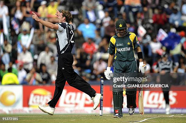 Ian Butler 159 Ian Butler (Cricketer) Stock Photos, High-Res Pictures, and Images ...