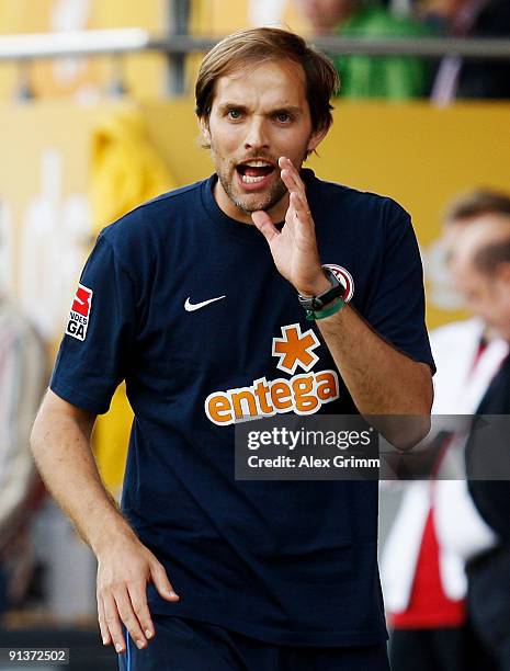 Head coach Thomas Tuchel of Mainz shouts during the Bundesliga match between FSV Mainz 05 and 1899 Hoffenheim at the Bruchweg Stadium on October 3,...