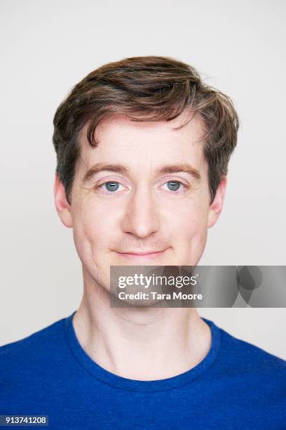 portrait of man in studio - brown hair blue eyes and dimples stock pictures, royalty-free photos & images