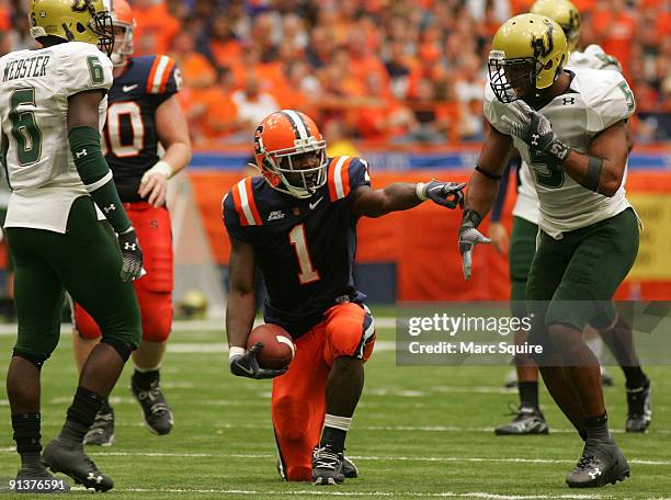 Mike Williams of the Syracuse Orange celebrates a first down during the game against the South Florida Bulls at the Carrier Dome on October 3, 2009...