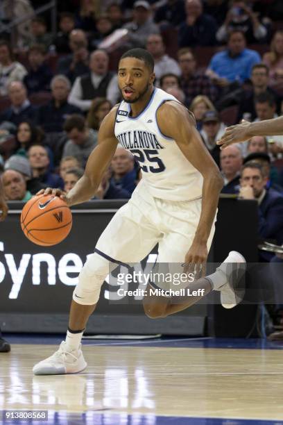 Mikal Bridges of the Villanova Wildcats drives to the basket against the La Salle Explorers at the Wells Fargo Center on December 10, 2017 in...
