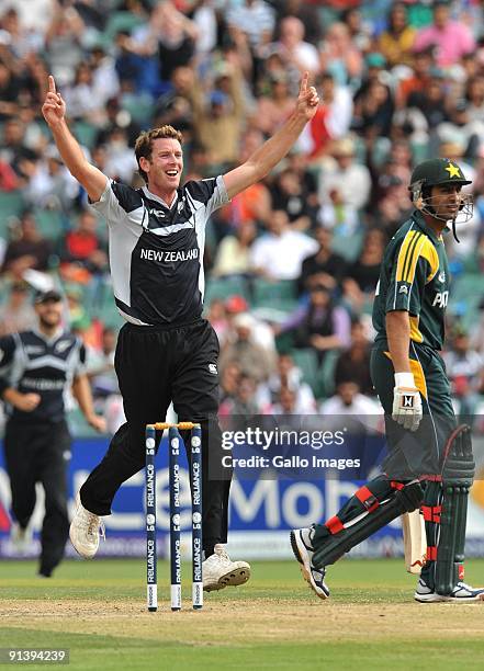 Ian Butler Ian Butler Cricket Photos and Premium High Res Pictures - Getty Images