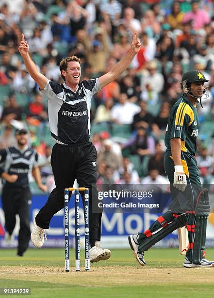 Ian Butler of New Zealand celebrates the wicket of Shoaib Malik of Pakistan for 2 runs during the ICC Champions Trophy semi final match between New...