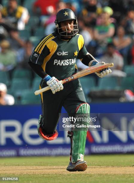 Mohammad Yousuf of Pakistan runs a quick single during the ICC Champions Trophy semi final match between New Zealand and Pakistan from Liberty Life...