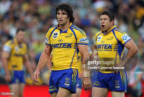 Nathan Hindmarsh and Nathan Cayless of the Eels look on during the 2009 NRL Grand Final match between the Parramatta Eels and the Melbourne Storm at...