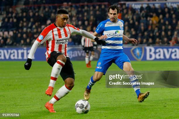 Steven Bergwijn of PSV, Dirk Marcellis of PEC Zwolle during the Dutch Eredivisie match between PSV v PEC Zwolle at the Philips Stadium on February 3,...