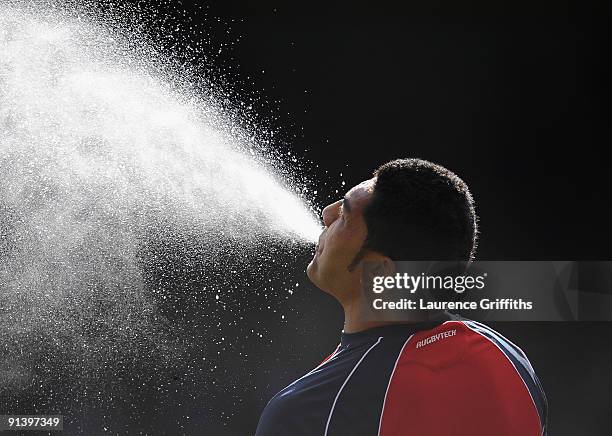 Lesley Vainikolo of Gloucester warms up before the Guinness Premiership match between Leeds Carnegie and Gloucester at Headingly Stadium on October...