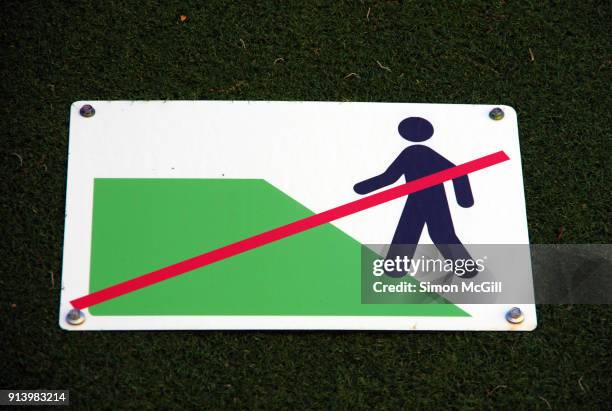 keep off the lawn sign - keep off the grass sign stock pictures, royalty-free photos & images