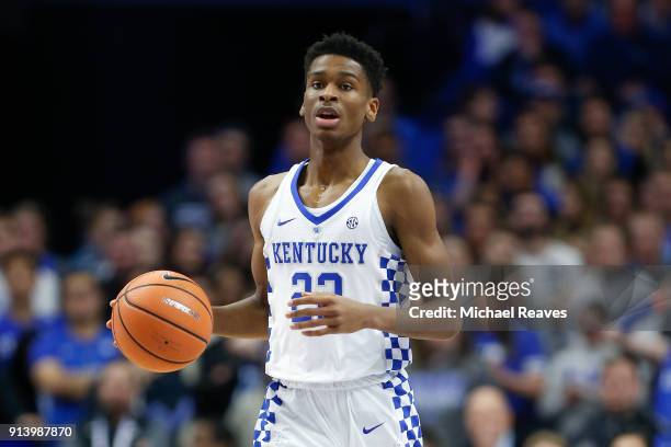 Shai Gilgeous-Alexander of the Kentucky Wildcats dribbles with the ball against the Vanderbilt Commodores during the first half at Rupp Arena on...