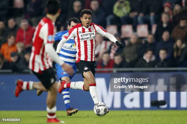 Dirk Marcellis of PEC Zwolle, Donyell Malen of PSV during the Dutch Eredivisie match between PSV Eindhoven and PEC Zwolle at the Phillips stadium on...