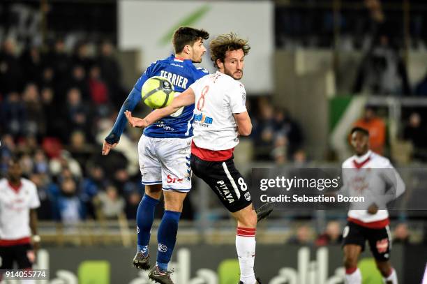 Martin Terrier of Srasbourg and Paul Baysse of Bordeaux during the Ligue 1 match between Strasbourg and Bordeaux at on February 3, 2018 in...