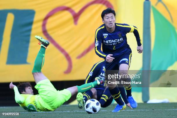 Jiro Kamata of Kashiwa Reysol in action during the preseason friendly match between JEF United Chiba and Kashiwa Reysol at Fukuda Denshi Arena on...