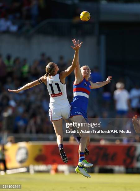 Jodie White of the Dockers and Aasta OâConnor of the Bulldogs compete in a ruck contest during the 2018 AFLW Round 01 match between the Western...