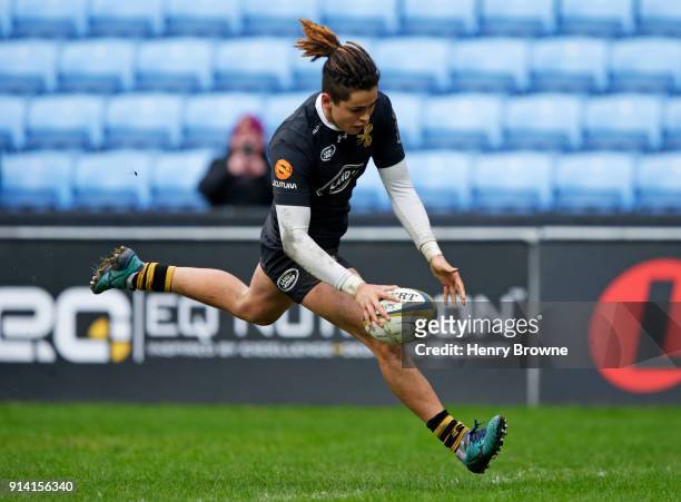 Jacob Umaga of Wasps scores a try during the Anglo-Welsh Cup match between Wasps and Leicester Tigers at Ricoh Arena on February 4, 2018 in Coventry,...