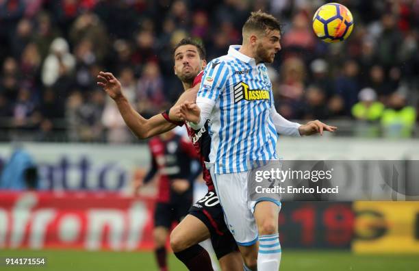 Contrast with Leonardo Pavoletti of Cagliari and Francesco Vicari of Spal during the serie A match between Cagliari Calcio and Spal at Stadio...