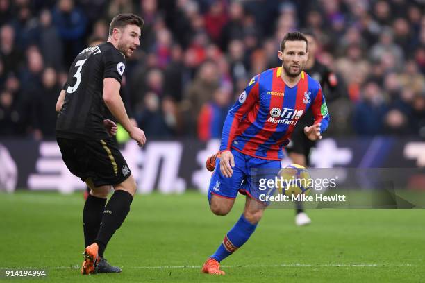 Yohan Cabaye of Crystal Palace gets past Paul Dummett of Newcastle United during the Premier League match between Crystal Palace and Newcastle United...