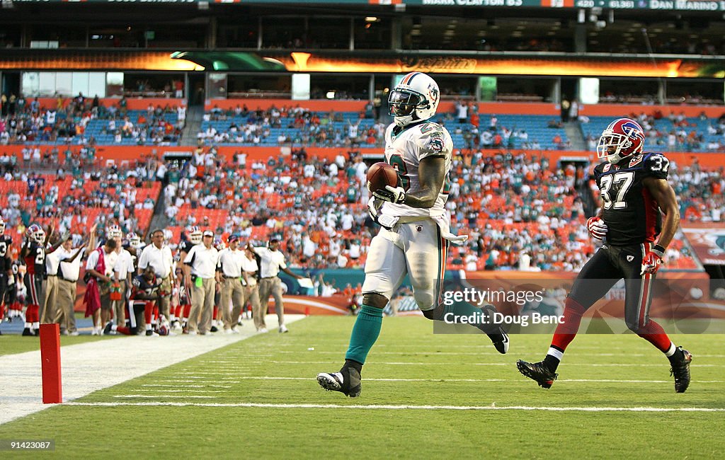 Buffalo Bills v Miami Dolphins