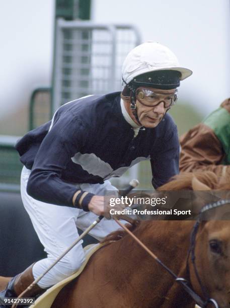 Lester Piggott returns to the saddle, after serving a prison sentence for tax fraud, in Leicester on 15th October 1990.