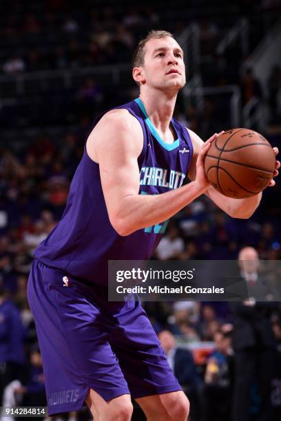 Cody Zeller of the Charlotte Hornets shoots the ball against the Phoenix Suns on February 4, 2018 at Talking Stick Resort Arena in Phoenix, Arizona....