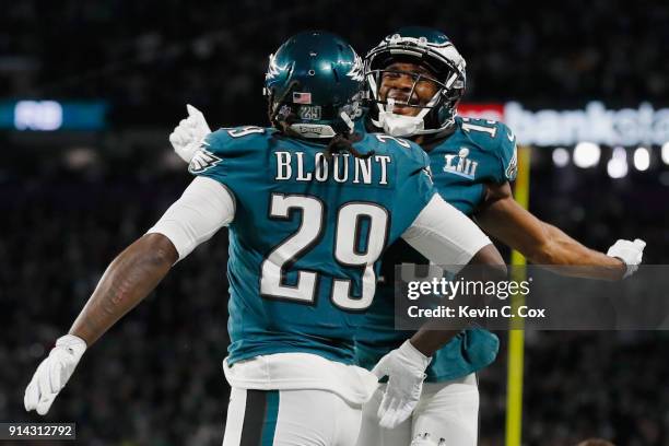 LeGarrette Blount of the Philadelphia Eagles is congratulated by his teammate Nelson Agholor after his 21-yard touchdown reception during the second...