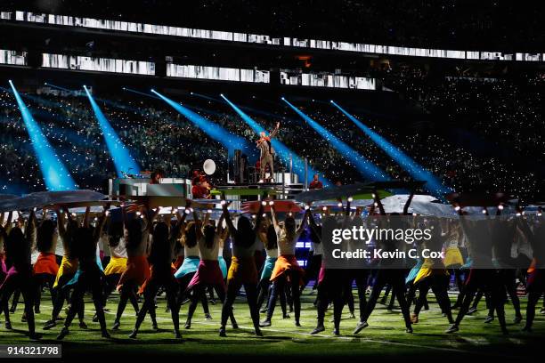 Justin Timberlake performs during the Pepsi Super Bowl LII Halftime Show at U.S. Bank Stadium on February 4, 2018 in Minneapolis, Minnesota.