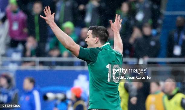 Jonathan Sexton of Ireland celebrates scoring the winning drop at the last second during the NatWest 6 Nations match between France and Ireland at...