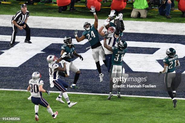 Corey Graham of the Philadelphia Eagles breaks up a pass intended for Rob Gronkowski of the New England Patriots during the fourth quarter in Super...