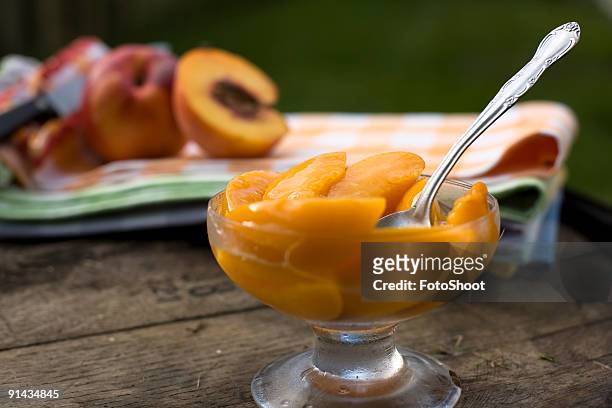 sliced peaches - fotoshoot stock pictures, royalty-free photos & images