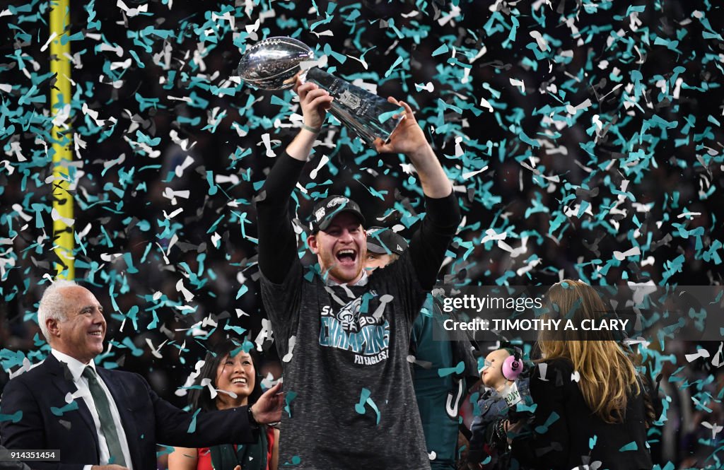TOPSHOT-AMFOOT-NFL-SUPERBOWL-EAGLES-PATRIOTS