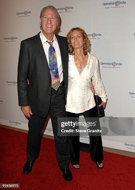 Craig T. Nelson arrives at Operation Smile's 8th Annual Smile Gala at The Beverly Hilton Hotel on October 2, 2009 in Beverly Hills, California.